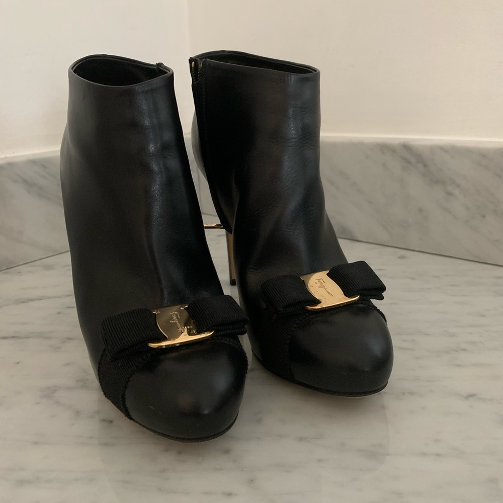 Shoe - Picture 3 of 5